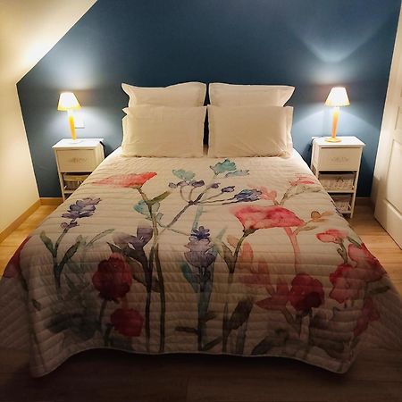 Jolie Maison De Campagne En Pierre De Tuffeau Longue Ngoại thất bức ảnh